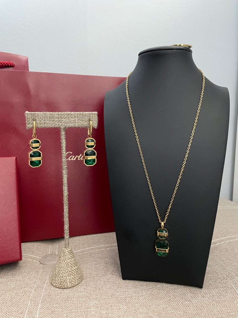 ✨Goldtone & Emerald Green Pendant, Earrings, Bangle Bracelet, Adj Ring Set✨NEW